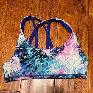 Ivivva sports bra, reversible. No size tag. See measurements. Great condition.